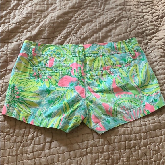 Lilly Pulitzer Walsh Shorts - Picture 2 of 5